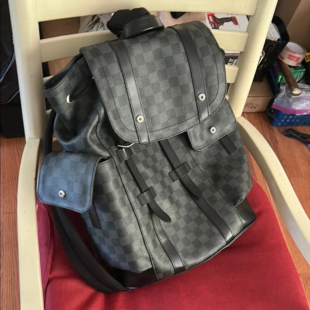 Large Black on black Louis Vuitton Backpack - Picture 4 of 4